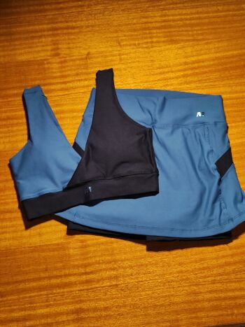 Imagem de Conjunto Short Saia e Top com Bojo de cor Azul e Preto. Shorts com bolso - Requinte BJFAPM01 - Tamanho M
